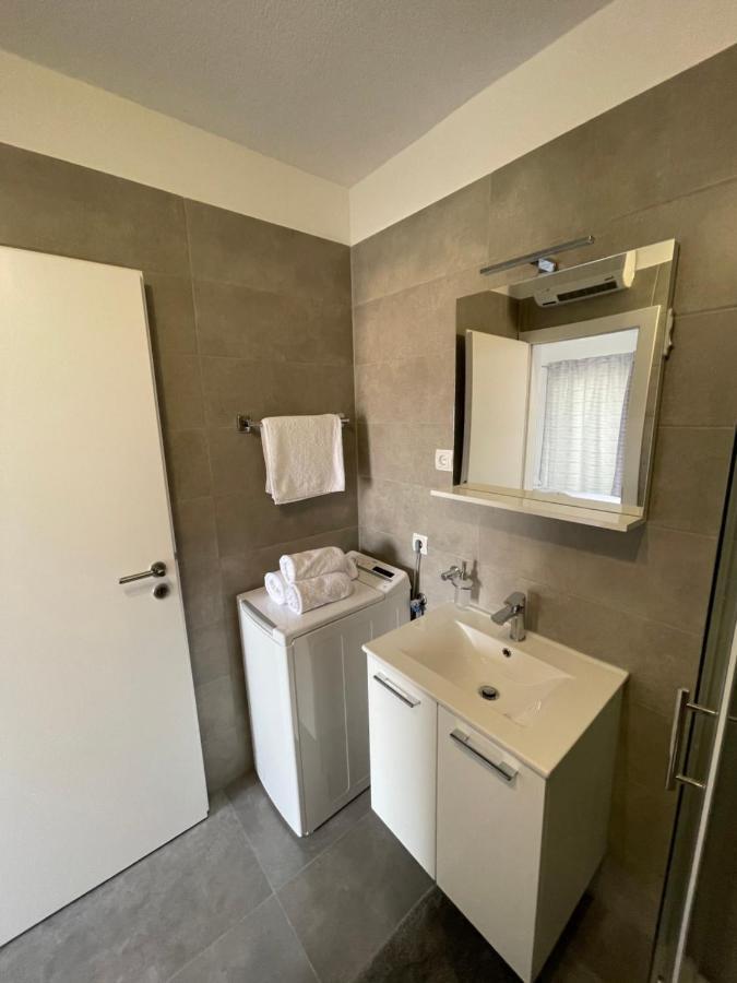 Villa Milena Sweet Apartment-With A Pool Trogir Extérieur photo
